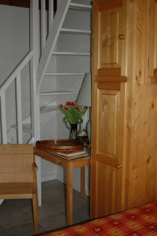 Bed & Breakfast Le Jardin De Roses Dominique Loreau Saint-Bonnet-de-Mure